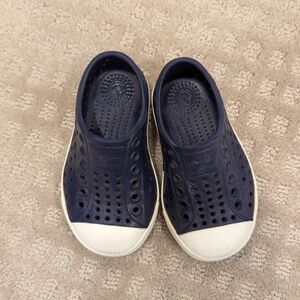 Native Shoes Unisex-Child Jefferson Navy Sneakers - Toddler sz 5